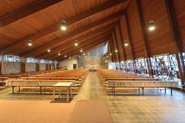 flex__projects-sakrale-bauten-christ-koenig-kirche-wiesbaden-image-02