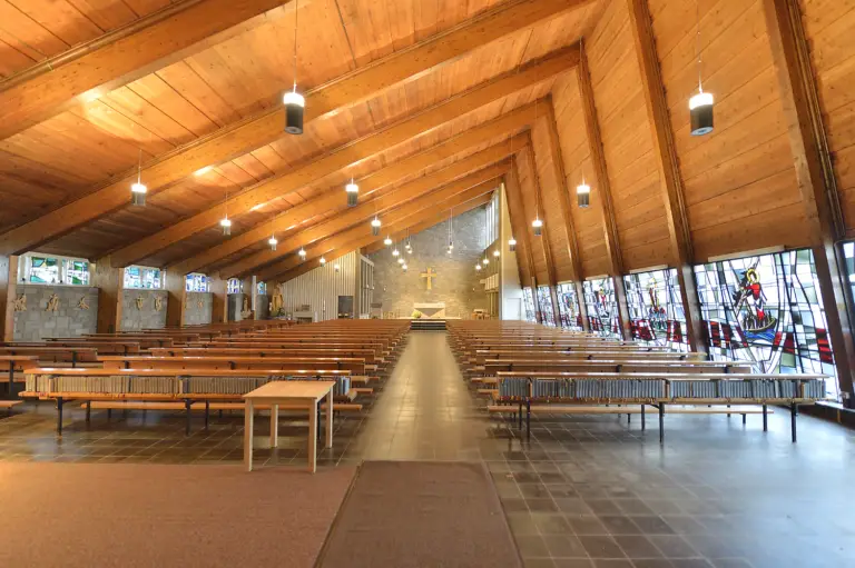 flex__projects-sakrale-bauten-christ-koenig-kirche-wiesbaden-image-03